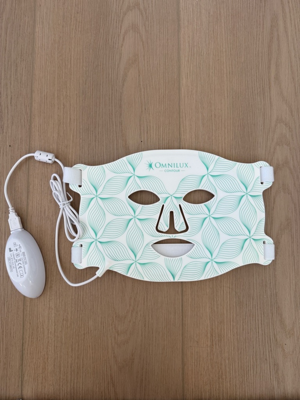 Omnilux Contour LED Facial Mask in Mint Green